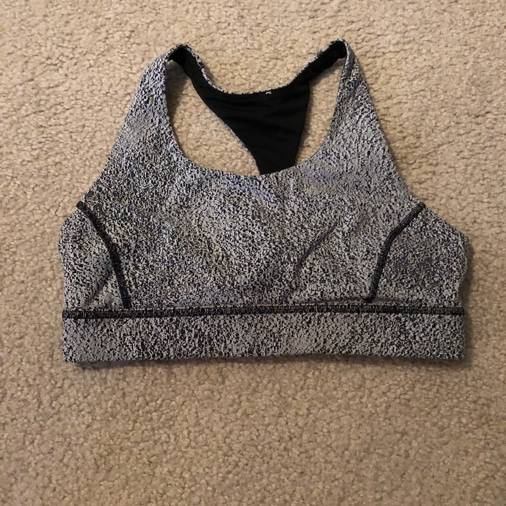 Lululemon sports bra